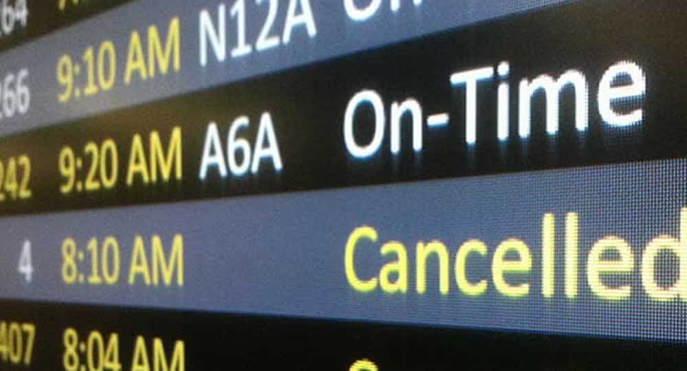 Rimborso volo cancellato: diritto del passeggero ad ottenere anche le commissioni
