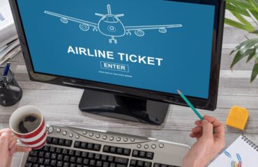Volo cancellato: il rimborso integrale del biglietto include le commissioni